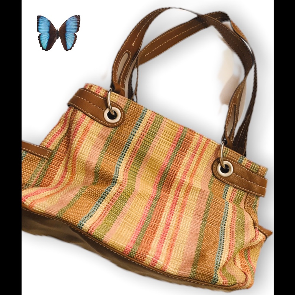 💥Vintage💥 Relic Leather And Weaved Cloth Purse